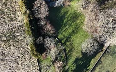 Building land - image - 3