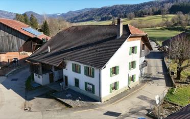 Single house 10 rooms - image - 1