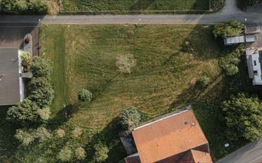 Building land - image - 2