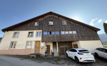 Maison 10.5 pièces - image - 1
