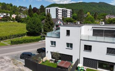 Doppeleinfamilienhaus 5.5 Zimmer - image - 1