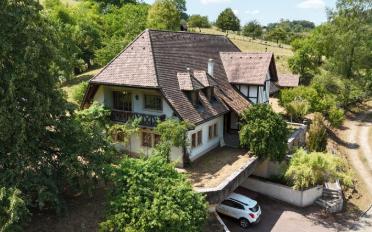 Einfamilienhaus 9.5 Zimmer - image - 2