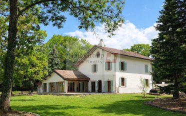 Einfamilienhaus 10 Zimmer - image - 1