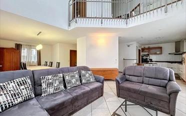 Villa 7.5 pièces - image - 1