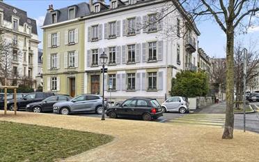 Maison 21 pièces - image - 2