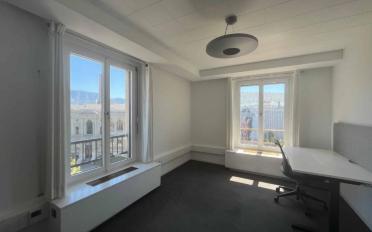 Office - image - 7