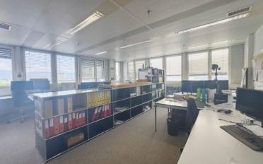 Office - image - 6