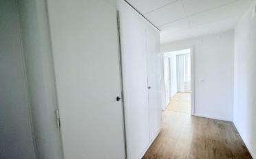 Apartment 4 rooms - image - 8