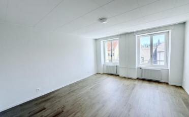 Apartment 4 rooms - image - 3