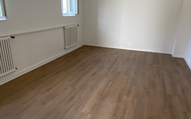 Office - image - 3