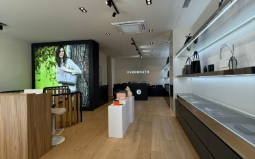 Shop - image - 2
