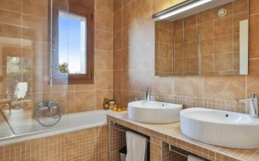 Single house 8 rooms - image - 11