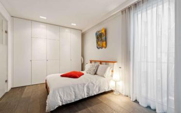 Apartment 4 rooms - image - 8