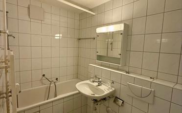 Apartment 4 rooms - image - 9