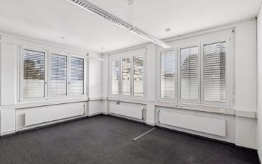 Office - image - 12