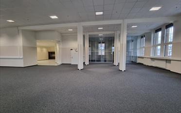 Office - image - 4