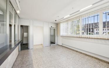 Office - image - 9
