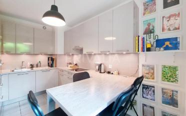 Furnished flat 6 rooms - image - 4