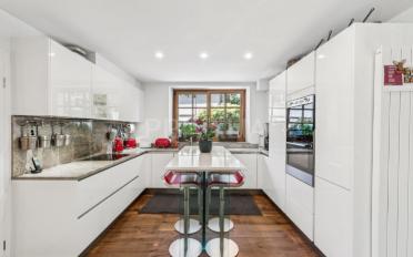 Maison 9 pièces - image - 3