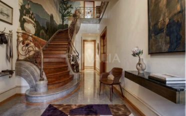 Maison 11 pièces - image - 2