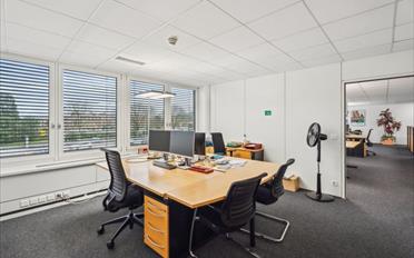 Office - image - 4
