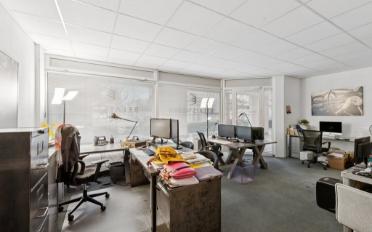 Bureau - image - 8