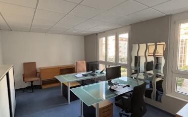 Bureau - image - 3