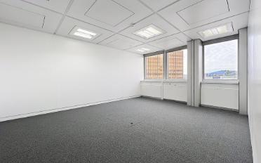 Office - image - 4
