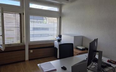 Office - image - 4