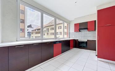 Apartment 4 rooms - image - 2