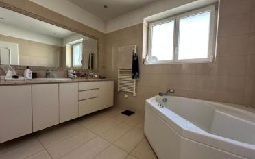 Einfamilienhaus 7.5 Zimmer - image - 10