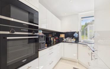 Reihenfamilienhaus 6.5 Zimmer - image - 5
