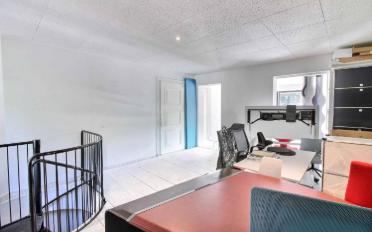 Office - image - 6