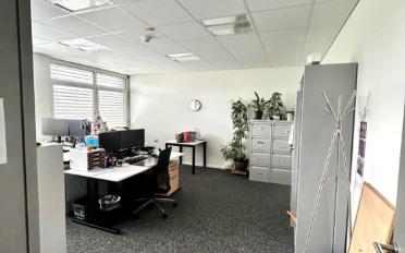 Office - image - 10