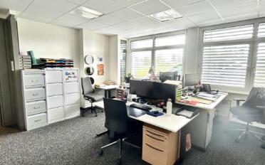 Office - image - 11