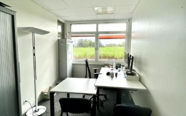 Office - image - 12
