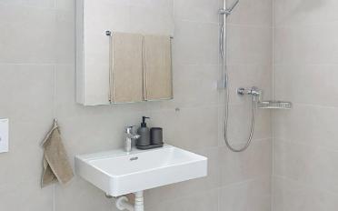 Apartment 4 rooms - image - 9