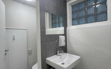 Commercial - image - 7