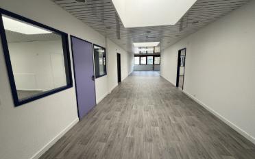 Office - image - 10