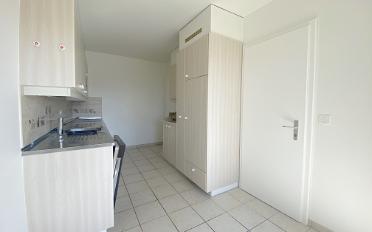 Apartment 4 rooms - image - 3