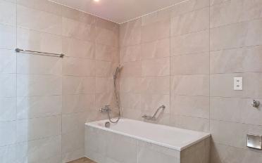 Apartment 4.5 rooms - image - 7
