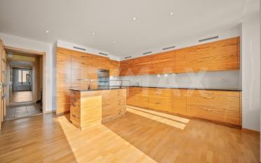 Reihenfamilienhaus 7.5 Zimmer - image - 5