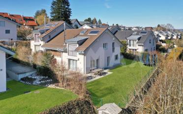 Bifamiliar house - image - 2