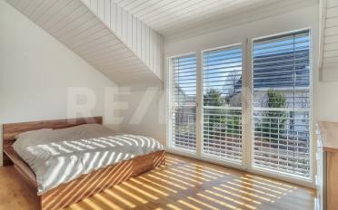 Bifamiliar house - image - 6