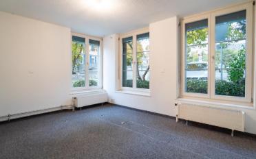 Office - image - 10