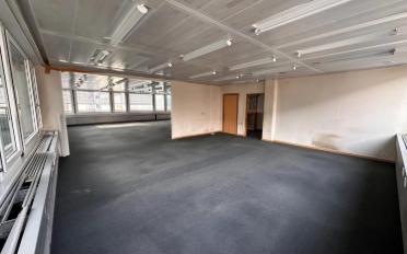 Office - image - 4