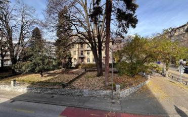 Office - image - 9