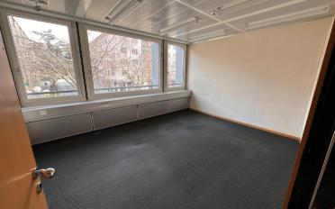 Office - image - 7
