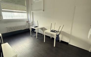 Office - image - 4
