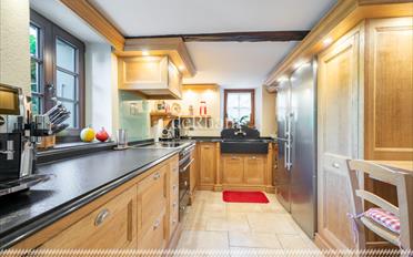 Apartment 9.5 rooms - image - 2